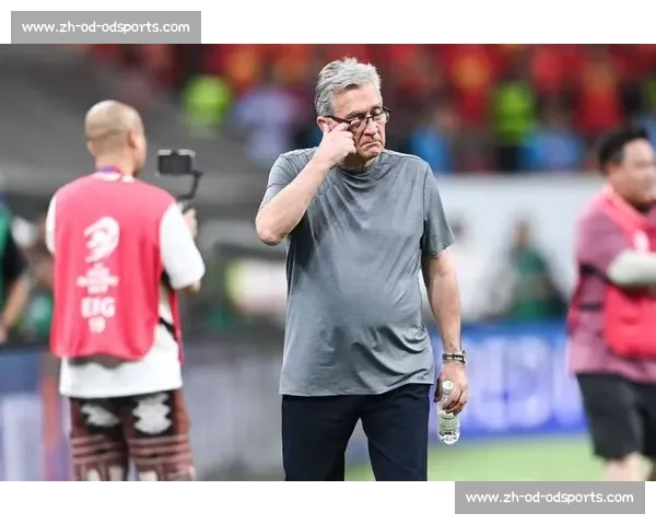 国足换帅提速！久尔杰维奇过渡身份坐实，两大名帅锁定接班