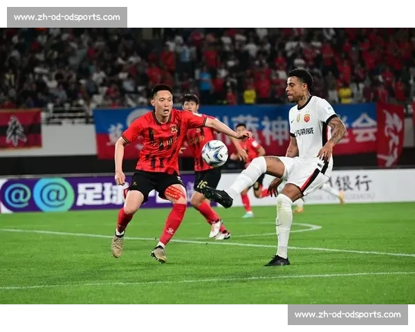 年轻双子星闪耀!海港客场 3-1 河南,李新翔首球 + 莱昂纳多传射建功