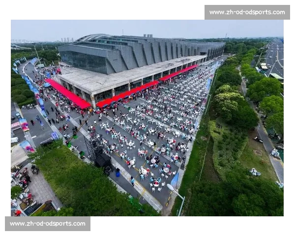 盐城主场 2-0 力克镇江！31833 名球迷见证苏超榜首之争