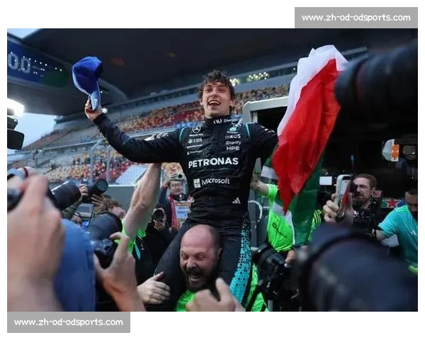 安东内利 Q3 错失关键飞驰圈 黄旗干扰致梅奔新秀遗憾止步第九 安东内利 Q3 错失关键飞驰圈 黄旗干扰致梅奔新秀遗憾止步第九