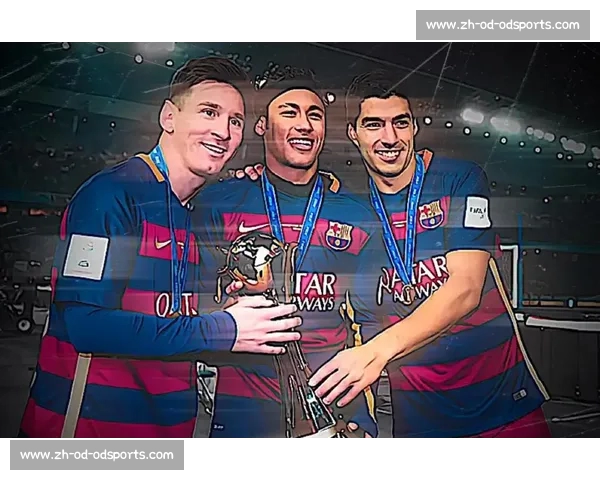 温情重逢！梅西通道内拥抱恩里克 巴黎老友跨越胜负的足坛情谊